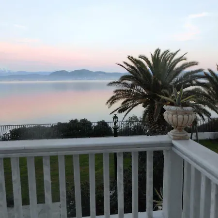 Βίλα Luxurious Beachfront In Evia Άγιος Μηνάς