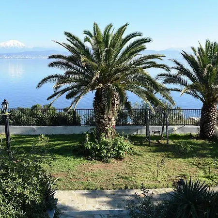 Βίλα Luxurious Beachfront In Evia *