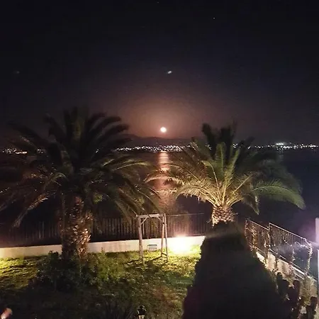 Luxurious Beachfront In Evia Άγιος Μηνάς